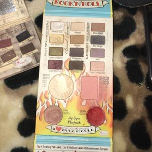 Makeup eyeshadow palettes